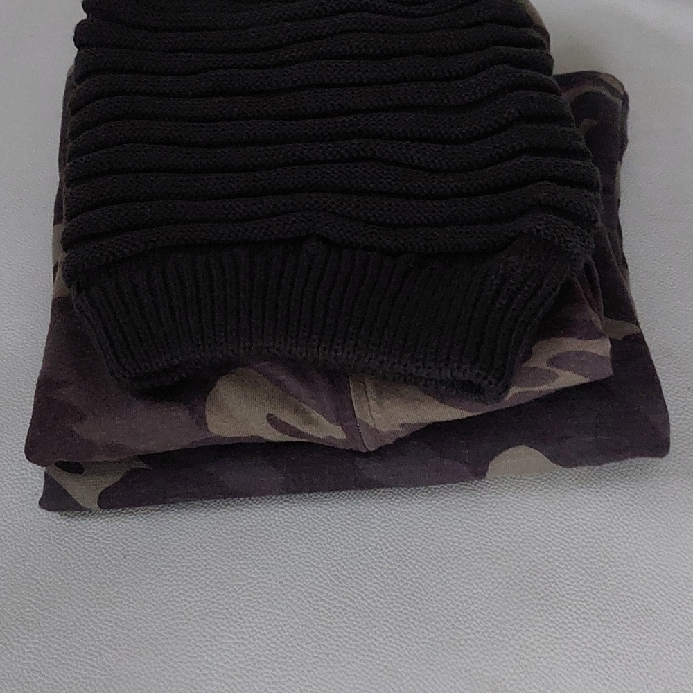 Bundle for you! A Slouchy Beanie Hat, A Hoodie, And Crew Neck Pullover.  Size M.